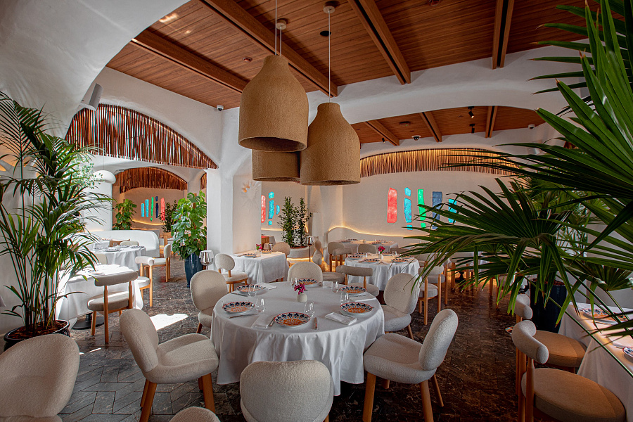 Основной зал