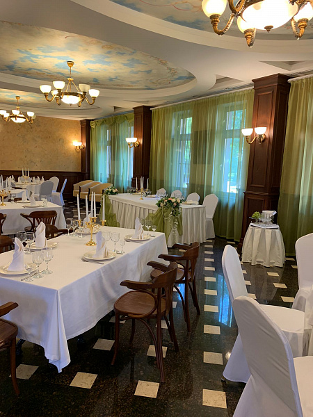 Основной зал