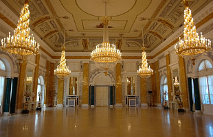 ДВОРЕЦ МРАМОРНЫЙ