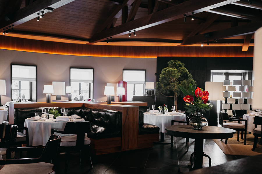 Основной зал