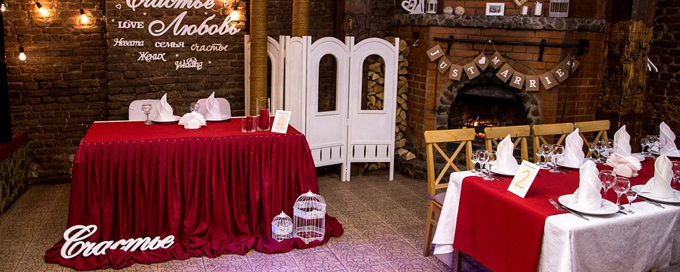 Каминный зал в стиле лофт