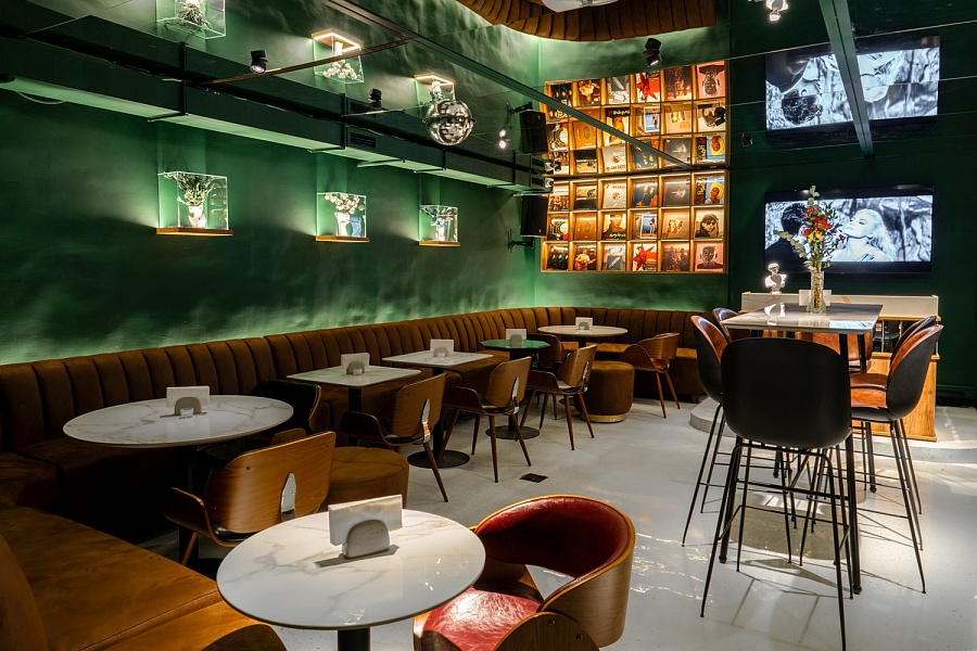 Основной зал