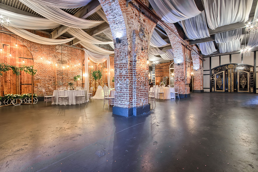 Основной зал