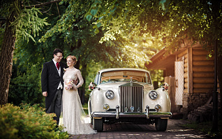 Винтажный свадебный стиль 2025: ностальгия, зрелищность и эко-френдли!