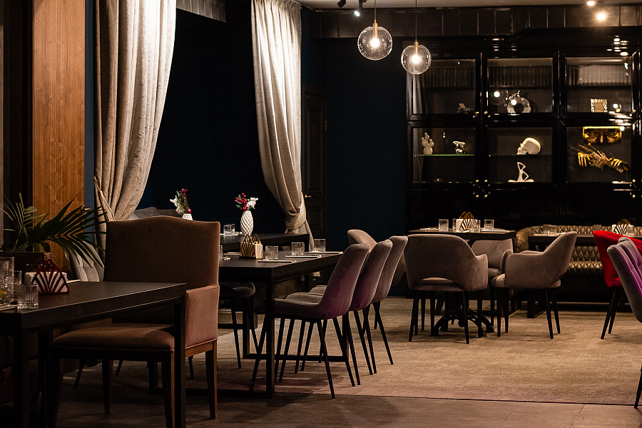 Основной зал