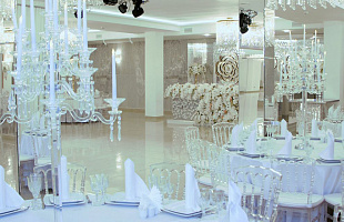 Кардинал Холл