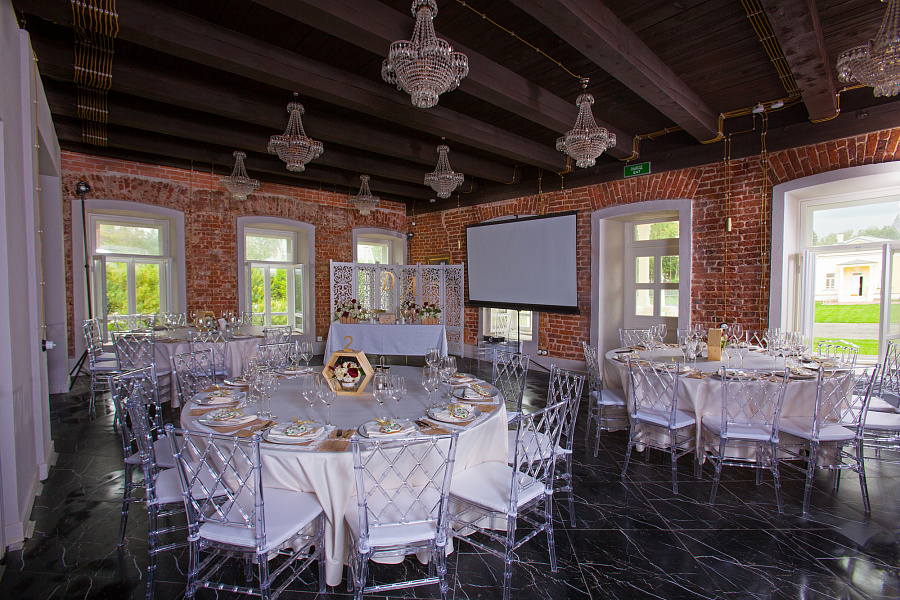 Зал Суворов