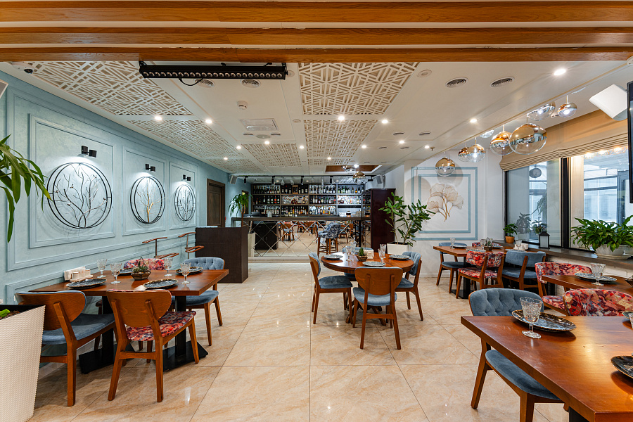 Основной зал