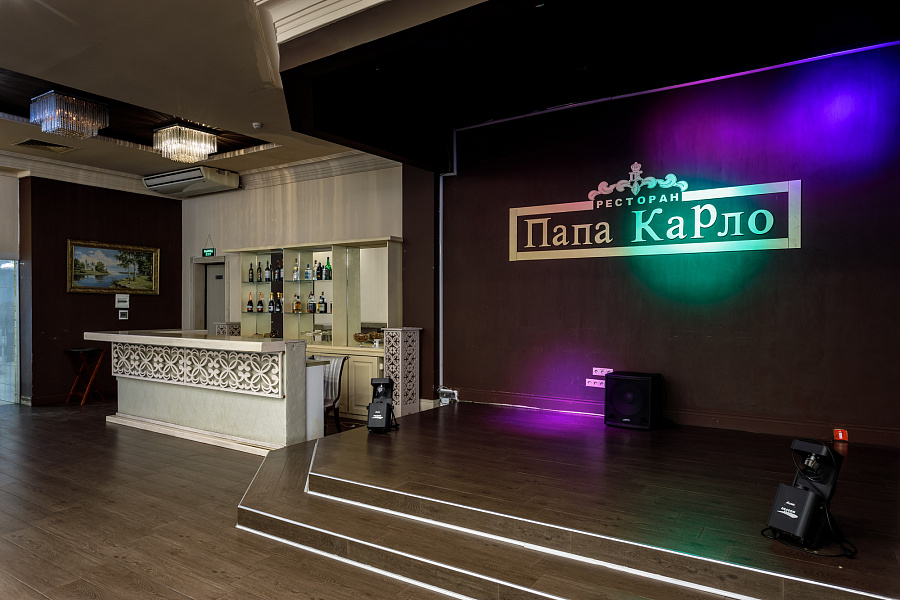 Основной зал