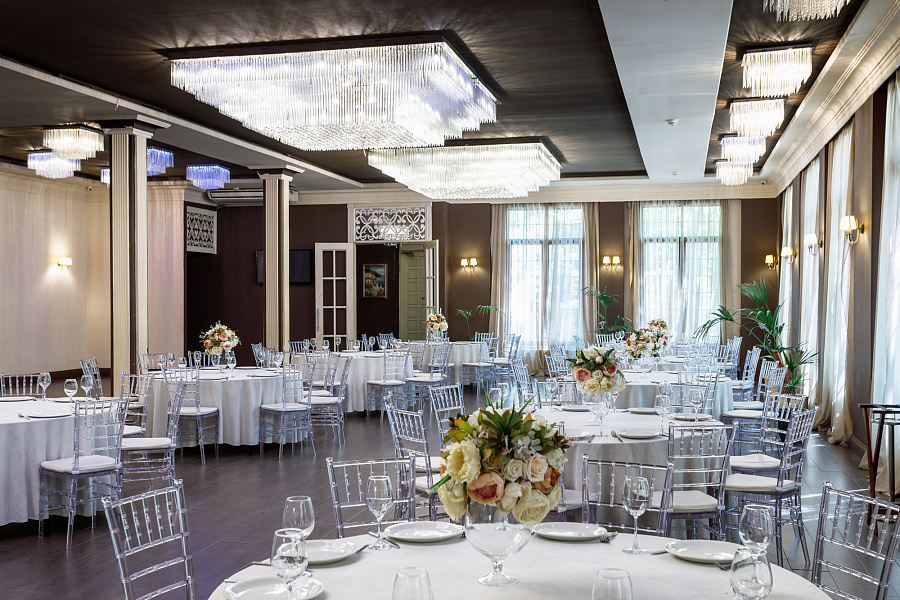 Основной зал