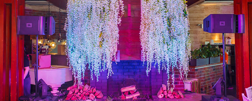 Каминный зал (1 этаж)