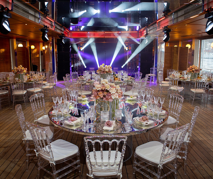 Банкетный зал. Нижняя палуба. "Ласточка"