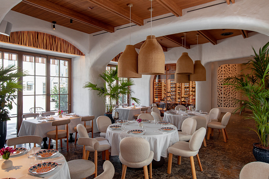 Основной зал