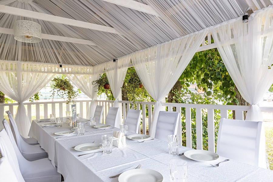 Большая беседка