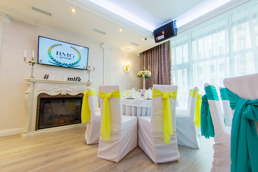 Основной зал