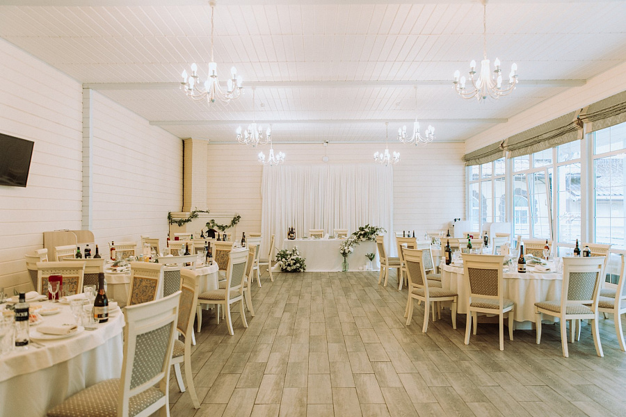 Веранда с камином