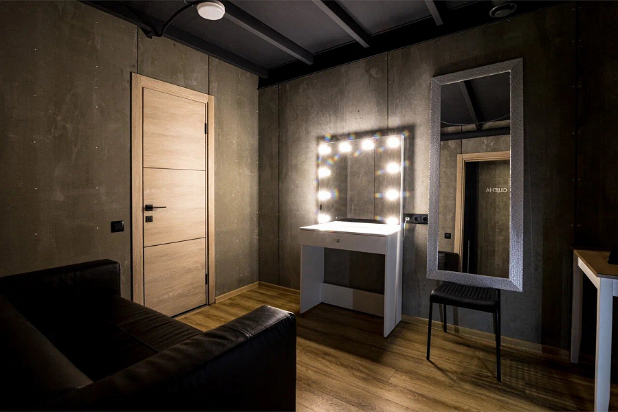 Основной зал