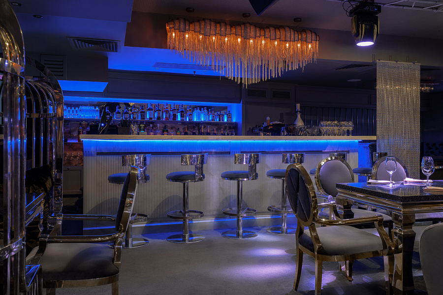 Основной зал