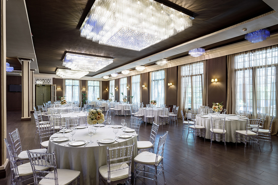 Основной зал