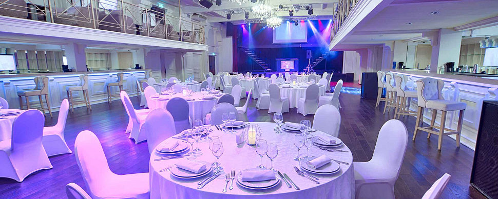 Основной зал