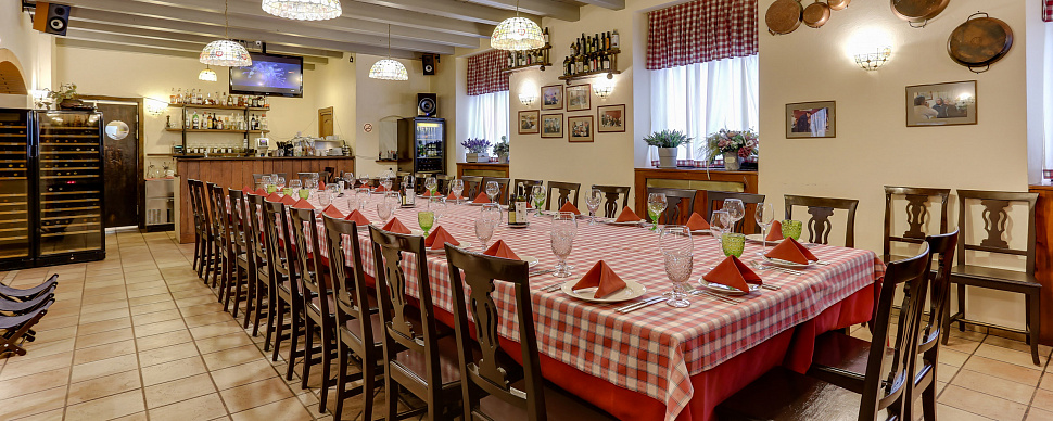 Средний зал