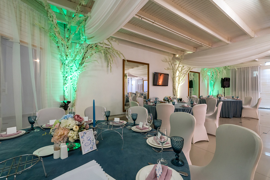 Зеркальный зал