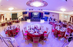 Колизей Холл