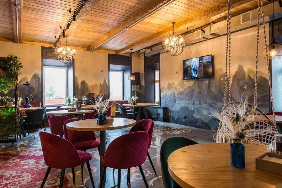 Основной зал