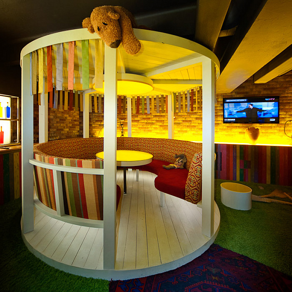 Тапчан на Русаковской