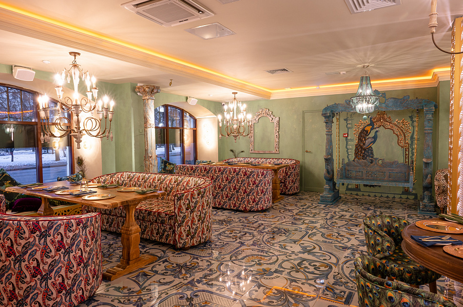 Основной зал