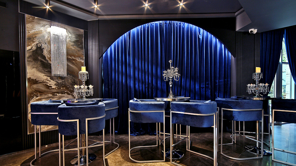 Основной зал