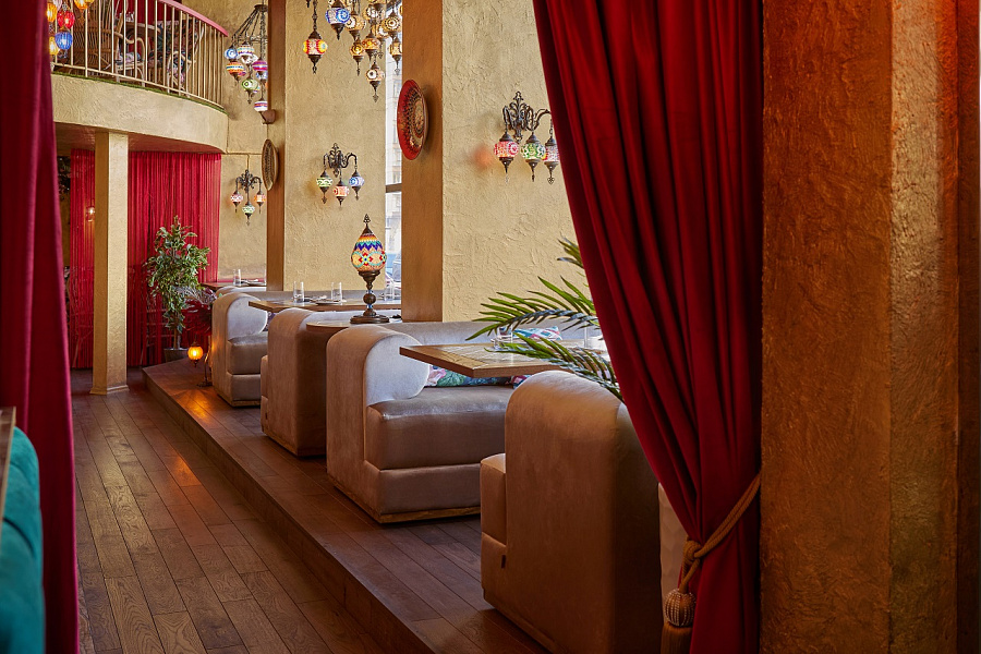 Основной зал