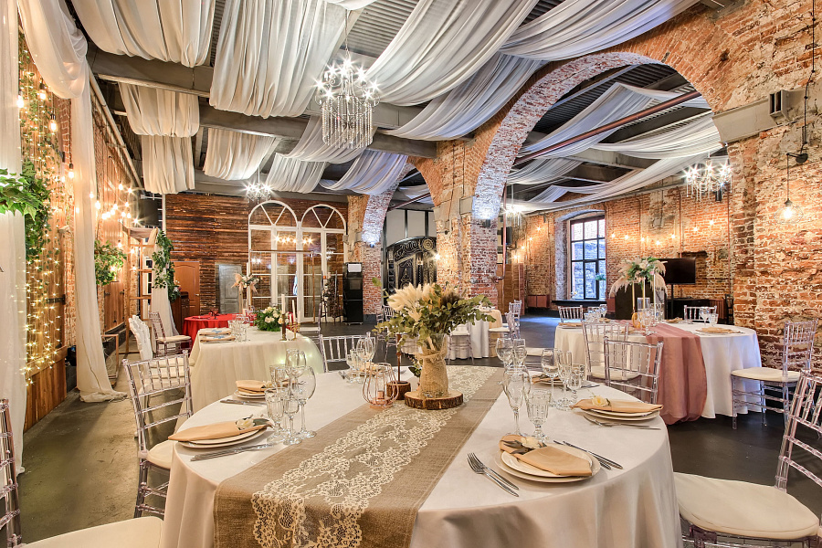 Основной зал