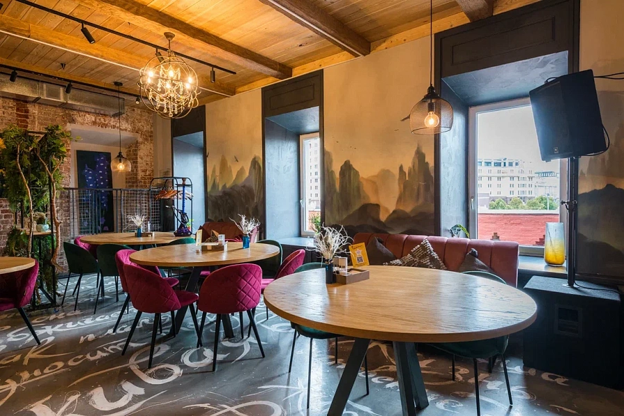 Основной зал