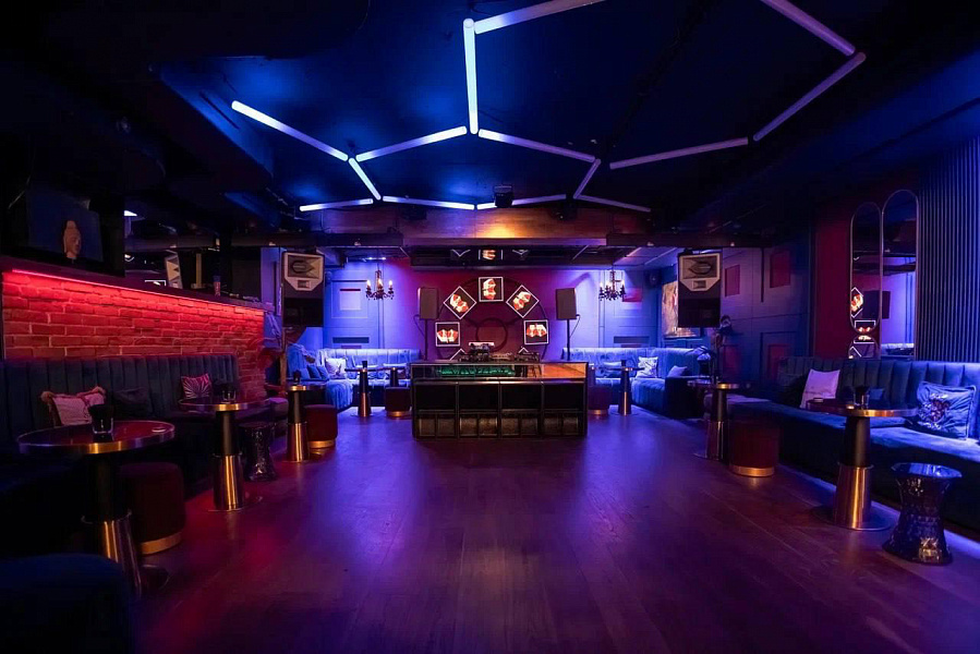 Основной зал