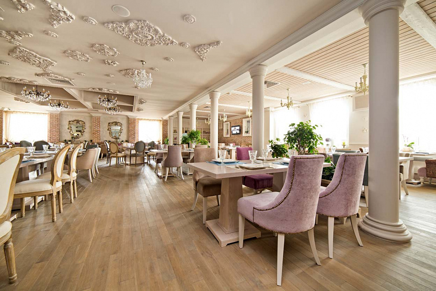 Основной зал