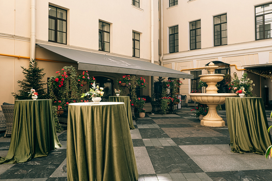 Основной зал