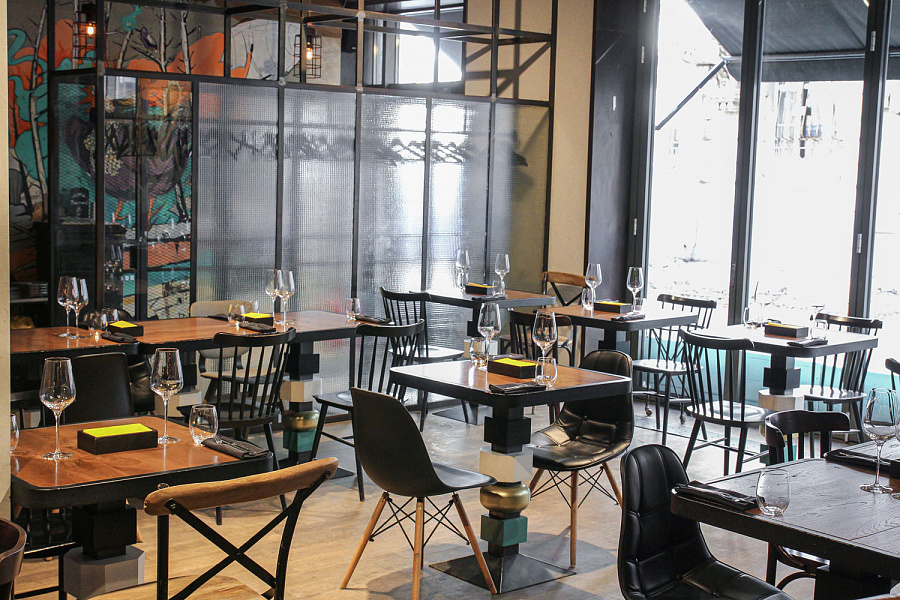 Основной зал