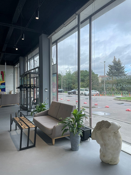 Основной зал