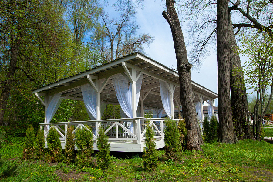 Открытая веранда Царская Трапеза