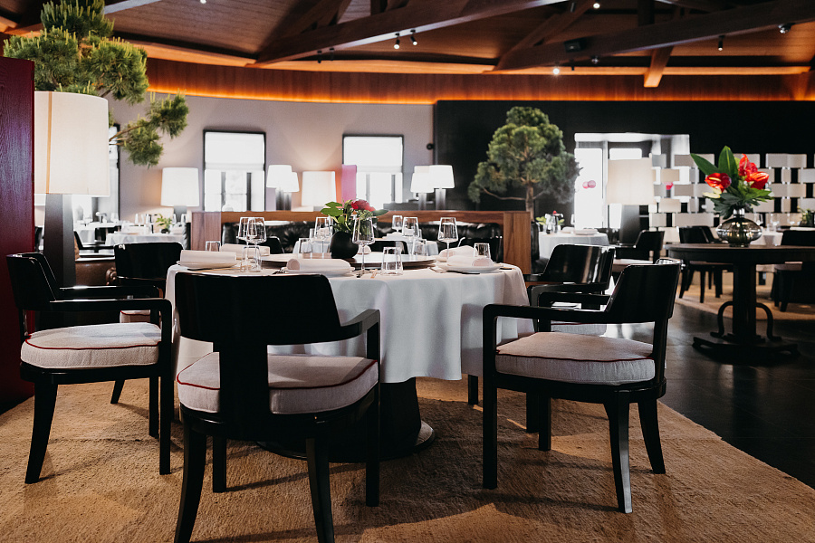 Основной зал