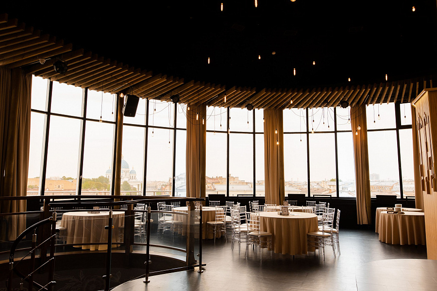 Панорамный ресторан событий ZEPPELIN