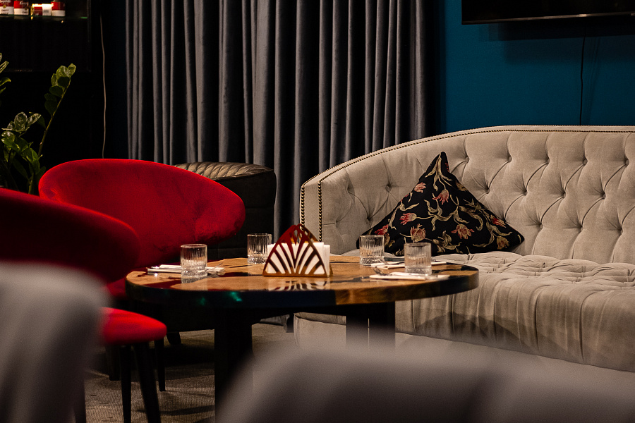 Основной зал