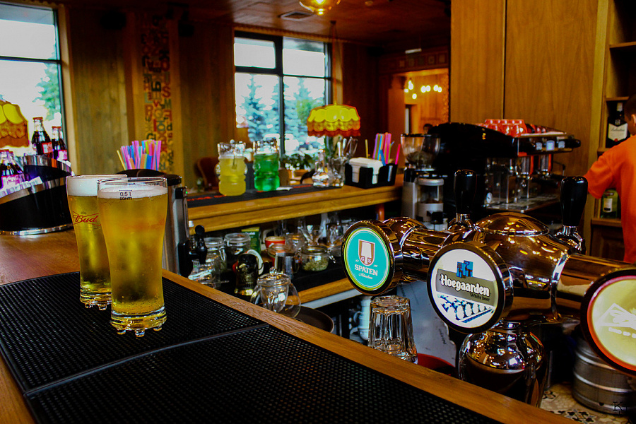 Основной зал