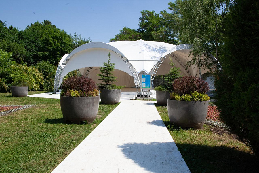 Большой шатер Тиффани