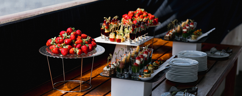 Основной зал