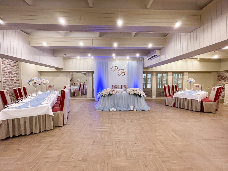 Основной зал