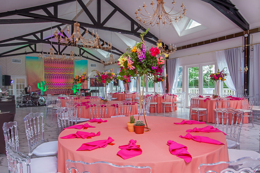 Зал Барский