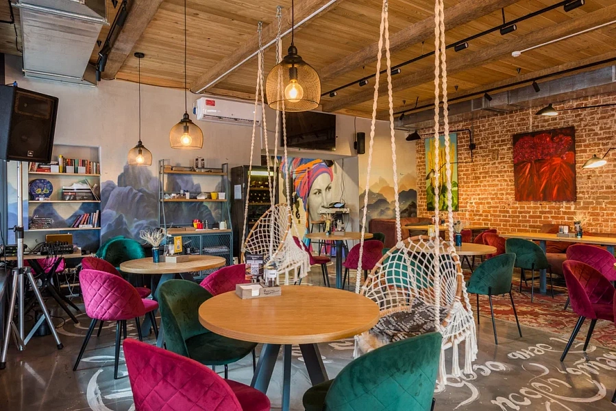 Основной зал