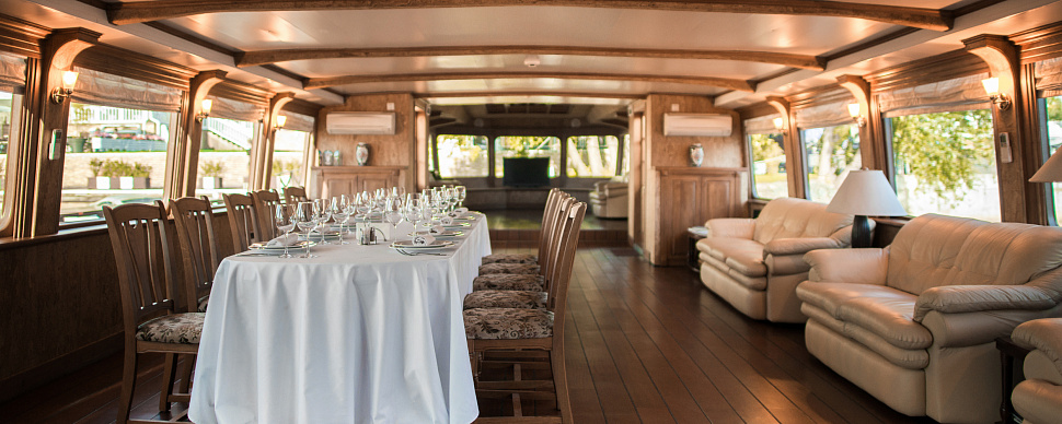 Основной зал